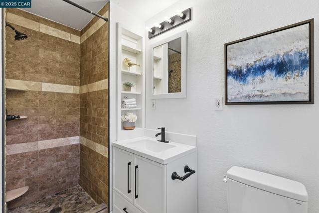 198 Pulido Rd, Danville CA: https://media.crmls.org/mediaz/4154ae64-b53c-47e9-bd6c-84e45311a8d1.jpg