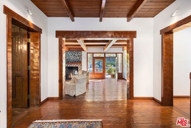 2562 Mandeville Canyon Road, Los Angeles CA: https://media.crmls.org/mediaz/4154cf5c-a7d8-46e2-a56e-f3ed401b9c69.jpg