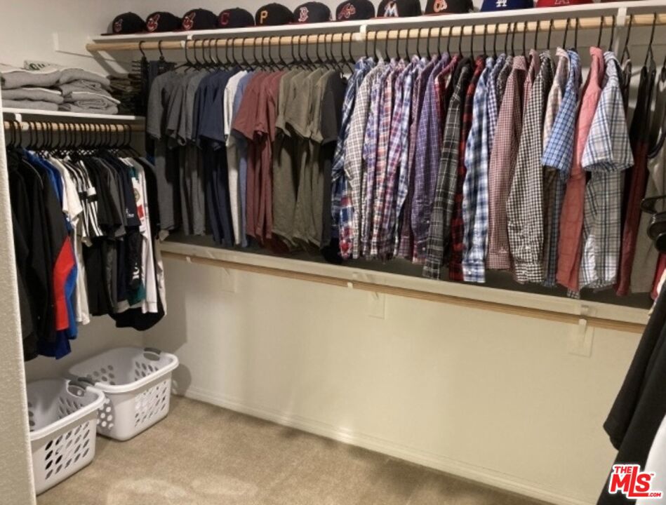 https://media.crmls.org/mediaz/41566fe4-04ed-4d05-a178-39936fd29503.jpg?preset=X-Large