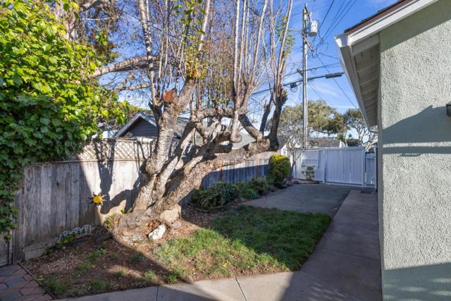 609 Congress Avenue, Pacific Grove CA: https://media.crmls.org/mediaz/4156d17c-ae4c-401f-9590-c4462af33302.jpg