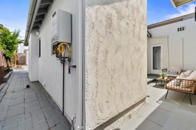 4551 Maryland Street, San Diego CA: https://media.crmls.org/mediaz/4157083d-14ea-41f6-a815-03f4437ea409.jpg
