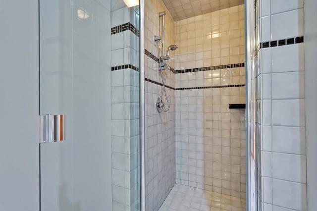 1625 Hazelaar Way, Los Altos CA: https://media.crmls.org/mediaz/41572106-b23c-4d30-81a1-08501d25027e.jpg