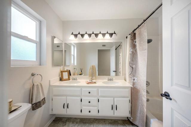 Detail Gallery Image 22 of 35 For 31202 Enfield Ln, Temecula,  CA 92591 - 5 Beds | 3 Baths