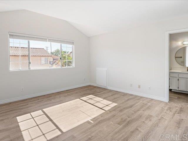 1527 Avenida Rosa, Chula Vista CA: https://media.crmls.org/mediaz/415816c3-0db5-4c97-928f-7ce58207a763.jpg