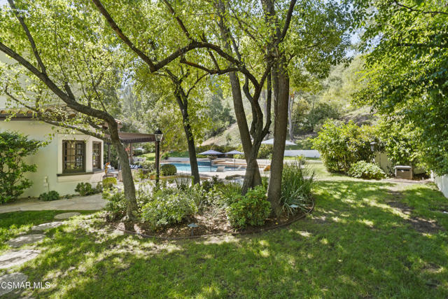 29270 Wagon Road, Agoura Hills CA: https://media.crmls.org/mediaz/415902b8-e66e-4694-8b70-414bb624b121.jpg
