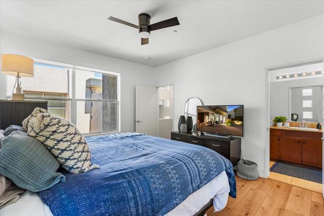 252 Breeze Loop, Palm Springs CA: https://media.crmls.org/mediaz/4159a265-3087-44c6-9eec-0f5752097c82.jpg