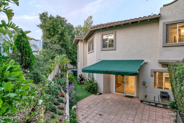 1044 Larry Court, Newbury Park CA: https://media.crmls.org/mediaz/415a2b57-31a9-4a3d-bfa1-52faf55ea038.jpg