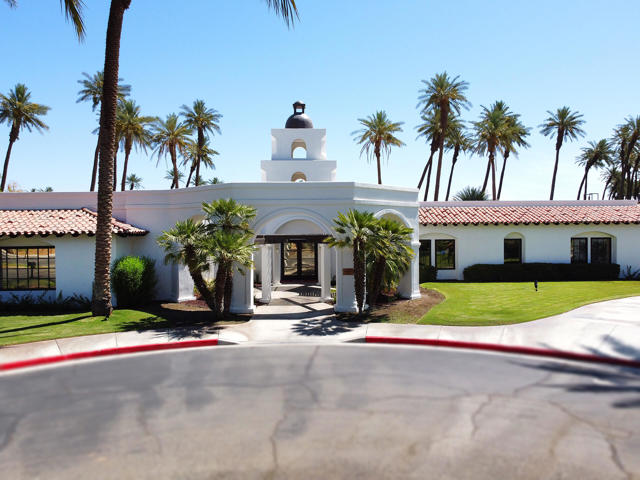 56588 S Palms Drive, La Quinta CA: https://media.crmls.org/mediaz/415a5caf-dbc2-4a37-9f18-b776f34ade05.jpg