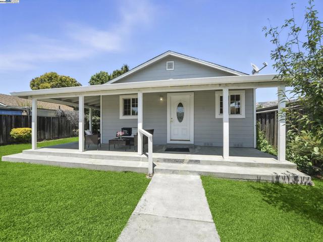 80 Pickford Ave, San Jose CA: https://media.crmls.org/mediaz/415aa4aa-2b77-44b0-87c0-7d08d19e9d58.jpg