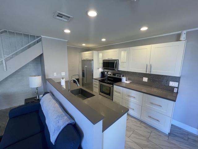 Image 10 of 28 For 72685 Raven Road 3
