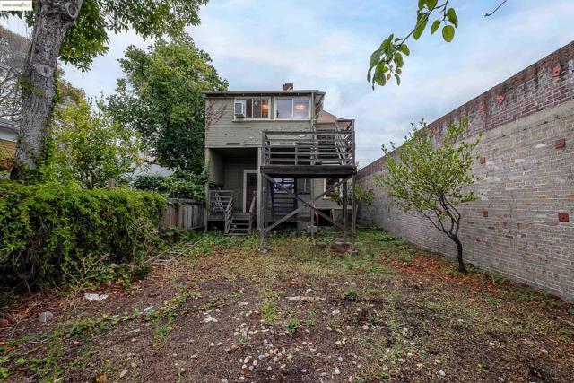 3050 Shattuck, Berkeley CA: https://media.crmls.org/mediaz/415b869c-e0ef-449d-96eb-049440a497be.jpg