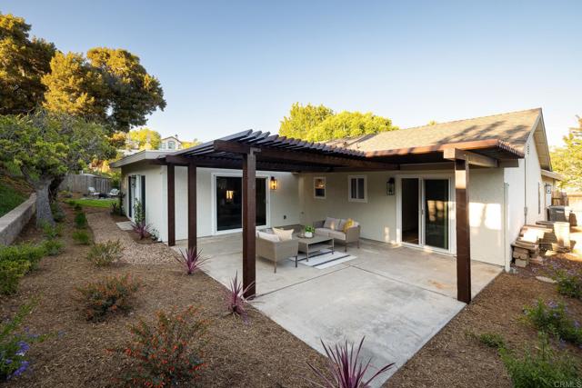 Detail Gallery Image 24 of 39 For 310 Oakbranch Dr, Encinitas,  CA 92024 - 3 Beds | 2 Baths