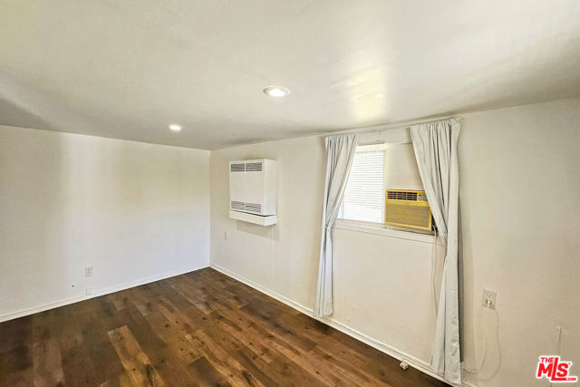 1716 Grafton Street, Los Angeles CA: https://media.crmls.org/mediaz/415c0a50-c949-4bea-8a5c-b971438a7667.jpg