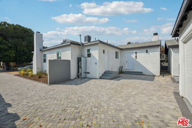 8142 Irvine Avenue photo 3