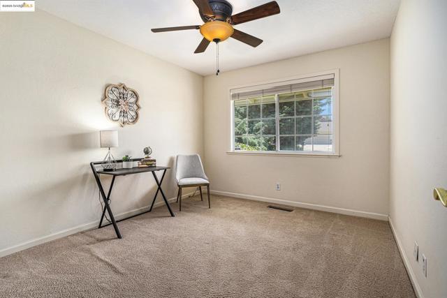 3031 Barmouth Dr, Antioch CA: https://media.crmls.org/mediaz/415c5749-0fd7-4de3-b206-27de6dc50e25.jpg