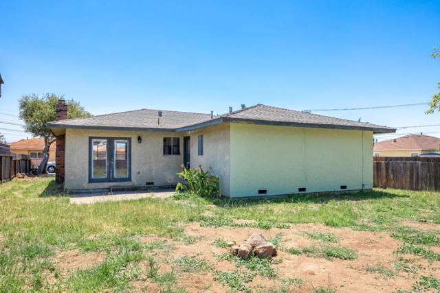 2158 17th Avenue, Santa Cruz CA: https://media.crmls.org/mediaz/415cc47d-d07a-4e00-8f7a-f815c5451062.jpg