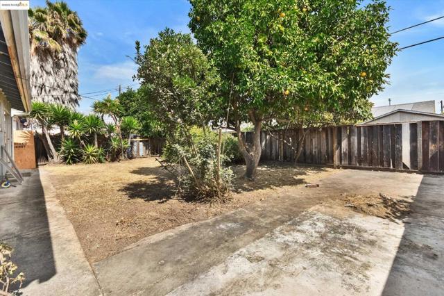 2040 Lanai Ave, San Jose CA: https://media.crmls.org/mediaz/415d2b32-eb0b-441d-b228-f76bf8d500e1.jpg