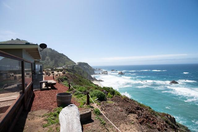 38462 Hwy 1, Big Sur CA: https://media.crmls.org/mediaz/415d36ff-0648-496b-aabd-9fa17f24f3c8.jpg