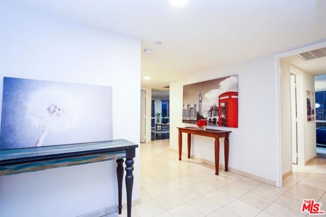 800 W 1ST Street, Los Angeles CA: https://media.crmls.org/mediaz/4160ad86-04e1-4cd8-a6ce-5c978498b247.jpg