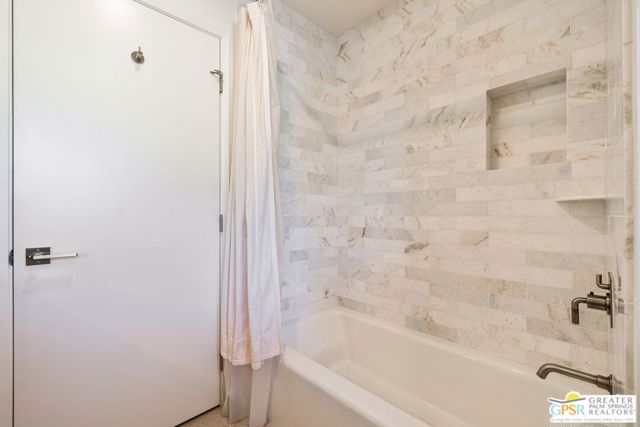 2367 S Yosemite Drive, Palm Springs CA: https://media.crmls.org/mediaz/416267d0-b179-40f5-949c-44f24cb51ef5.jpg