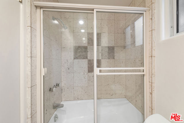 32215 Pacific Coast Highway, Malibu CA: https://media.crmls.org/mediaz/41628349-a699-44e4-bd83-67a94a9d8ce4.jpg
