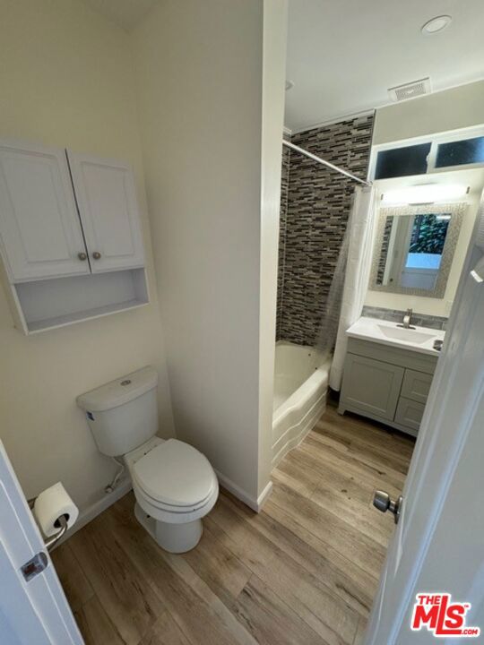 Drew Fenton | 1636 N Beverly Glen Boulevard Los Angeles CA | MLS: 7625201