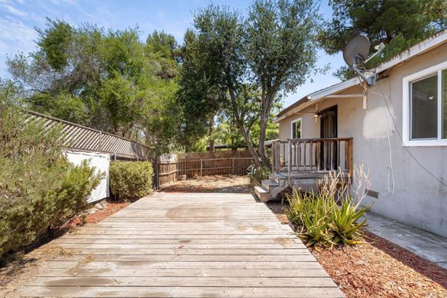 406 26 S Grape St, Escondido CA: https://media.crmls.org/mediaz/4163eb28-73e5-4431-8fd0-8d427d302506.jpg