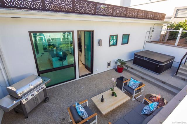 3515 Union St, San Diego CA: https://media.crmls.org/mediaz/4164d397-5031-4108-ae0a-10ec68a90972.jpg