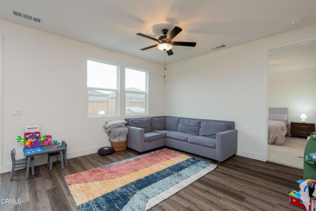 Detail Gallery Image 8 of 31 For 7808 Martian River St, Bakersfield,  CA 93311 - 4 Beds | 2 Baths