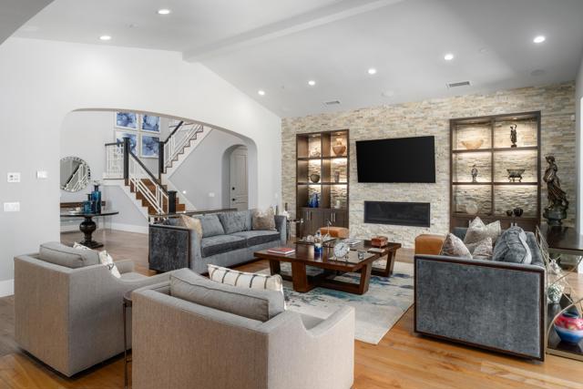 14788 Valle Del Sur, San Diego CA: https://media.crmls.org/mediaz/416627d5-d1a0-417e-8f2a-7af8f65ae177.jpg