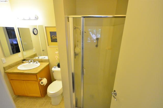2915 N Texas St, Fairfield CA: https://media.crmls.org/mediaz/416650ed-e82f-43cc-90ab-313ba8ac64c6.jpg