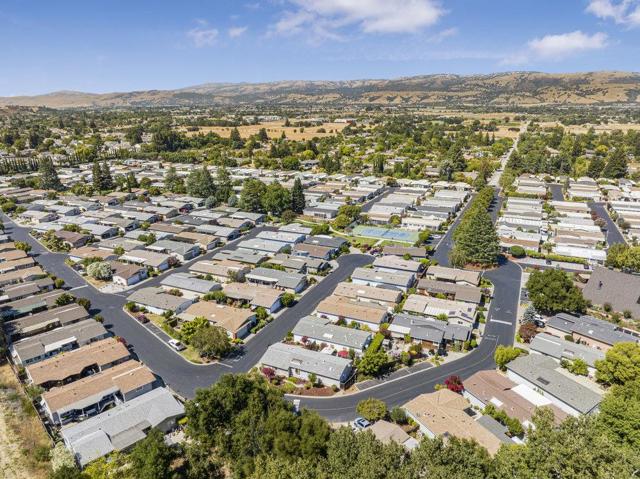 97 Melody Lane, Morgan Hill CA: https://media.crmls.org/mediaz/41666fdf-22f7-44fc-8696-9761f50099f9.jpg