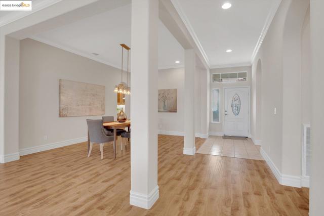 517 Marianna PL, Rio Vista CA: https://media.crmls.org/mediaz/4166e03b-7325-4ed2-96e6-d4ab64848b3d.jpg