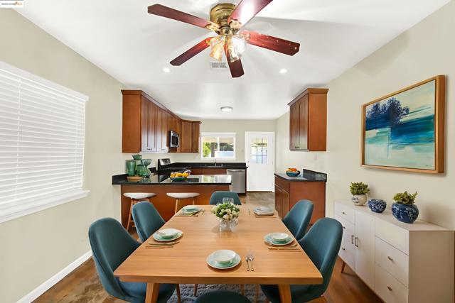 1232 78Th Ave, Oakland CA: https://media.crmls.org/mediaz/4167469d-857c-47d3-a690-5f26a3185a54.jpg