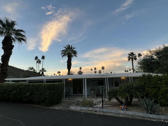 257 Del Mar, Palm Springs CA: https://media.crmls.org/mediaz/4168374e-8cf3-46d4-b7a6-c1608299075f.jpg