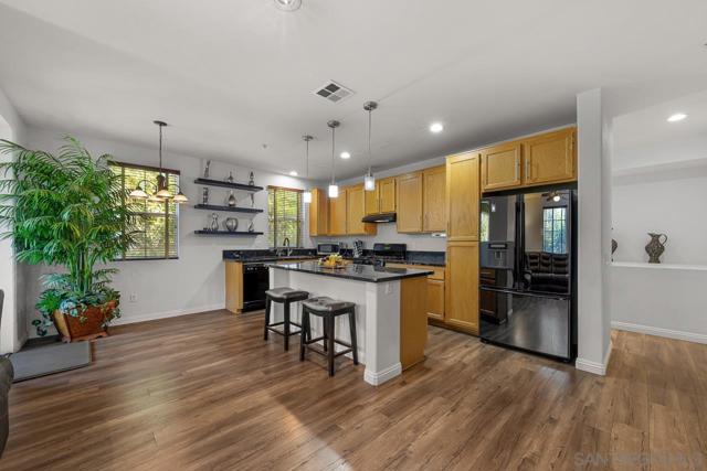 1338 Starry Way, San Diego CA: https://media.crmls.org/mediaz/41684f80-80fa-43fe-9aff-c91776891dee.jpg