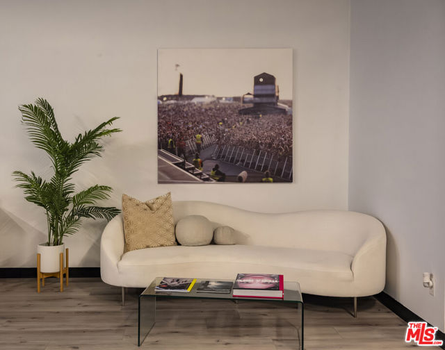  Commercial for Sale in Burbank, California