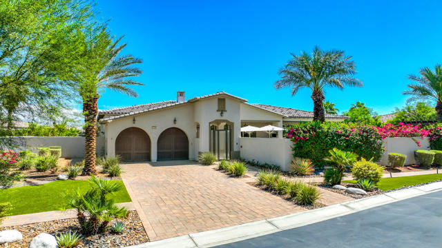 54780 Damascus Drive, La Quinta CA: https://media.crmls.org/mediaz/416aa63e-9797-48c5-a5e1-4899a0a9e6d3.jpg
