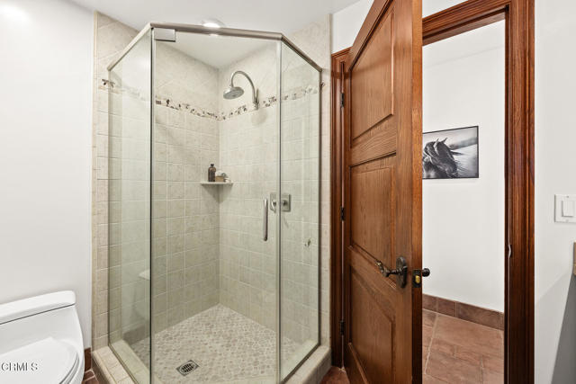 1533 Rancho Avenue, Glendale CA: https://media.crmls.org/mediaz/416b5547-7409-4739-a08d-fe603bb26099.jpg