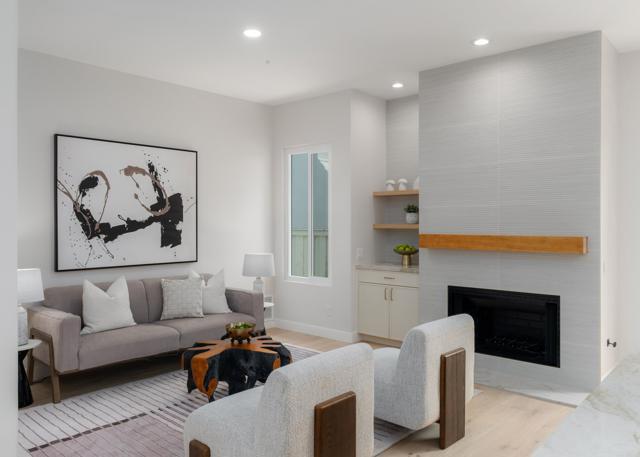 Detail Gallery Image 18 of 46 For 14004 Calle Venecia, San Diego,  CA 92130 - 4 Beds | 2/1 Baths