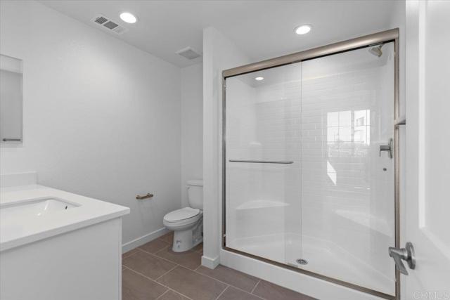 Detail Gallery Image 12 of 35 For 2590 Broom Ln, Carlsbad,  CA 92008 - 4 Beds | 3/1 Baths