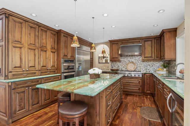 Detail Gallery Image 11 of 51 For 1025 Monterey Vista Way, Encinitas,  CA 92024 - 4 Beds | 2/1 Baths