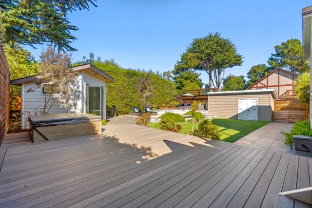 2200 Dolphin Drive, Aptos CA: https://media.crmls.org/mediaz/416ea123-c612-470c-a462-968caeeba7c7.jpg