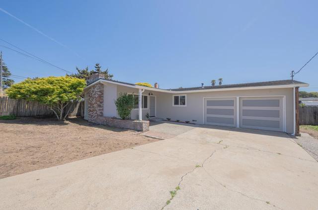 1076 Rousch Avenue, Seaside CA: https://media.crmls.org/mediaz/416f3e0a-8ec7-43dc-a1b2-34e0014556ff.jpg