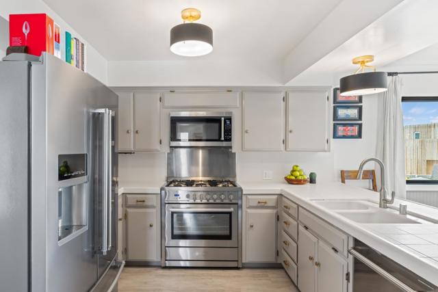 25 Coral Street, Pacific Grove CA: https://media.crmls.org/mediaz/416f7266-56ed-42d5-8dd1-358498a84cf1.jpg
