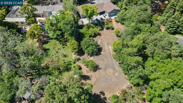 196 Miramonte Rd, Walnut Creek CA: https://media.crmls.org/mediaz/416fc19e-7f6c-4dca-bdbd-fb0976fb543b.jpg