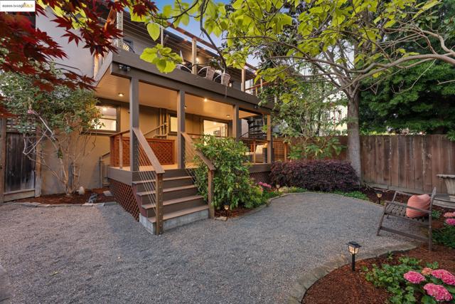 952 Kingston Ave, Piedmont CA: https://media.crmls.org/mediaz/417043e5-d606-436e-8d34-be8060a2c12a.jpg