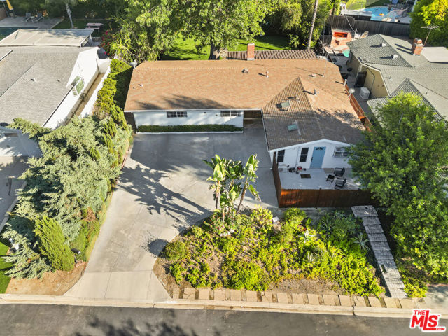 20338 Coulson Street, Woodland Hills CA: https://media.crmls.org/mediaz/41707ca4-1970-4d42-a9b9-0406550928e0.jpg