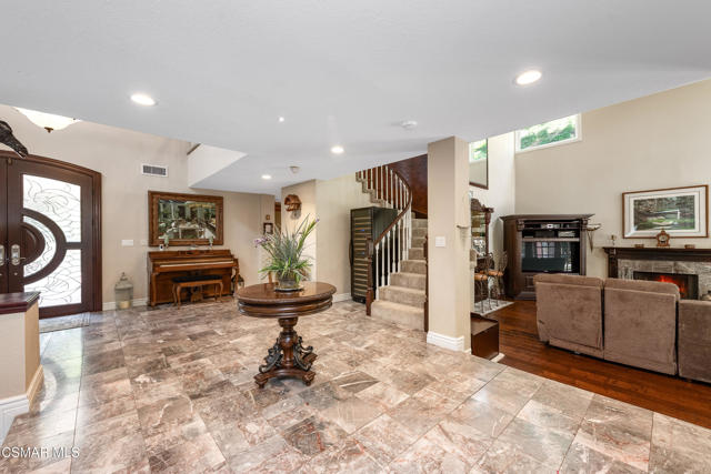 5924 Rainbow Hill Road, Agoura Hills CA: https://media.crmls.org/mediaz/4170928c-f298-4e40-a792-298b968de660.jpg