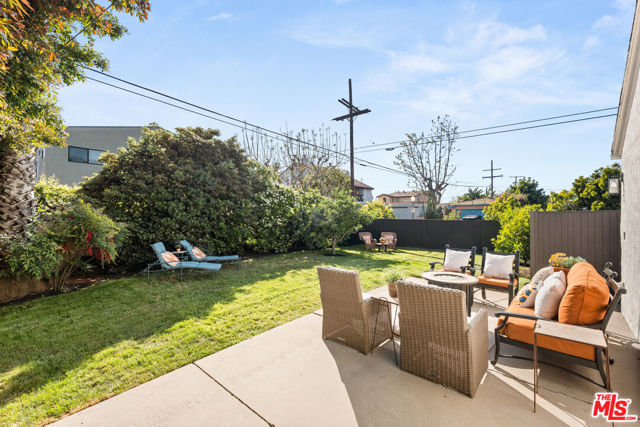 4101 Coolidge Avenue, Los Angeles CA: https://media.crmls.org/mediaz/4170a149-b6c2-41d4-b0b2-7cf2308c3b75.jpg